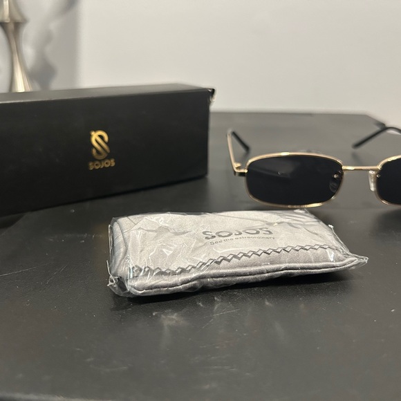 SOJOS Black and Gold Sunglasses NIB